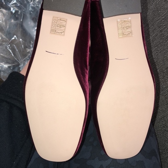J Crew Marie Tab Loafers in Velvet Rich Burgundy Style BD334 - Picture 4 of 4